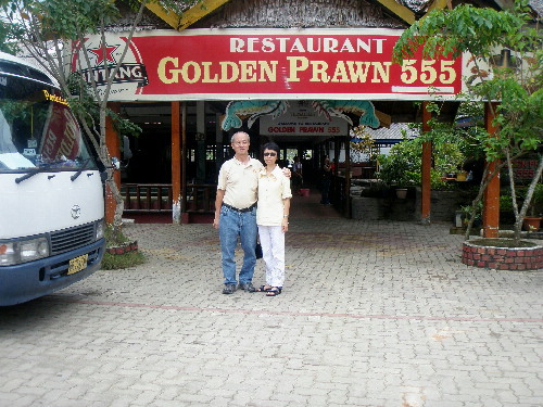 "Restaurant Golden Prawn 555", Bengkong