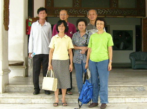 Writer and his tour group. (The writer is the first person from the right in the back row)
