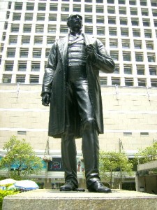 Statue of Sir Thomas Jackson (1841-1915)