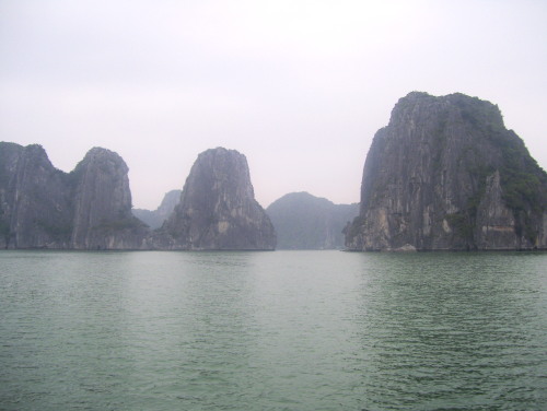 Islets and islands in Halong Bay