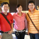 Tour Guides, Liang Chi Ping(left) and Tracy Tu(sentre) and Leader, Kim Loh(right)